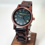 montre en bois de noyer